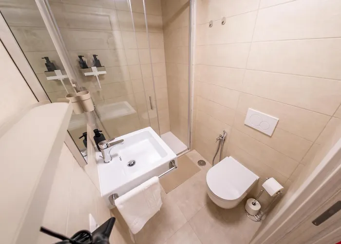 Elite Smart Flat 3 Bed Wifi & Ac Near Metro Daire *